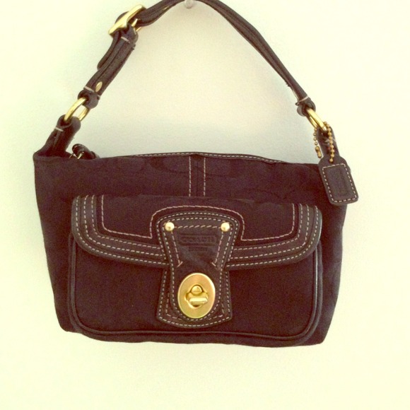 Coach Handbags - Authentic Coach Purse!!