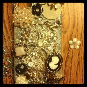 Any custom design you want. This item is a sample