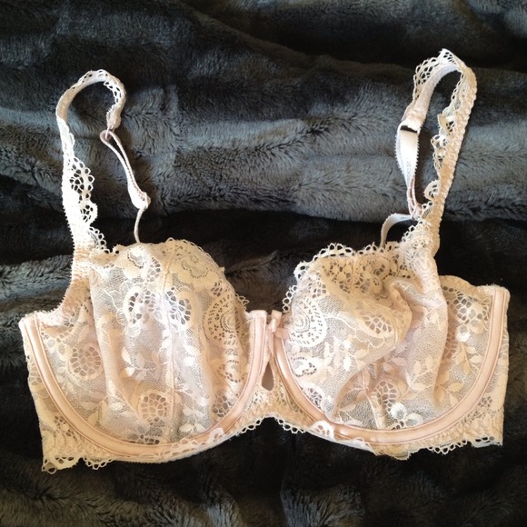 NWOT - Victoria's Secret sparkly lace bra - 34DD