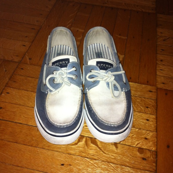 Tricolor sperrys