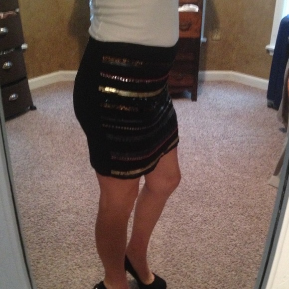 Rock & Republic crystal beaded skirt - Picture 3 of 3