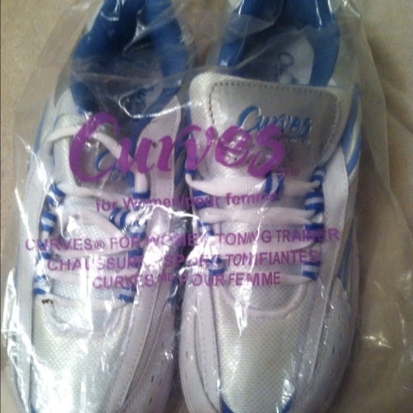 Curves Tennis Shoes Hold!!