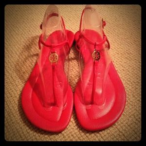 Chic Red Tory Burch Sandals