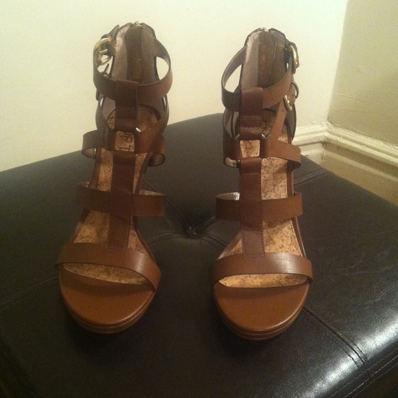 Ann Taylor Loft Brianna Ring Heel