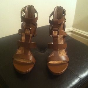 Ann Taylor Loft Brianna Ring Heel