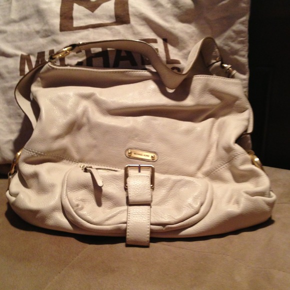 Reduced! Authentic MK white handbag