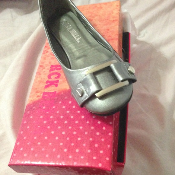 Silver flats