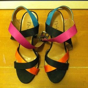 REDUCED!!! Nicole Miller color block sandals