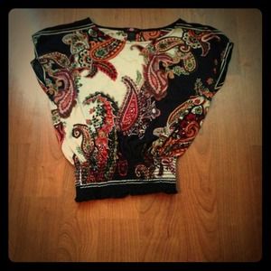 Very cute paisley top