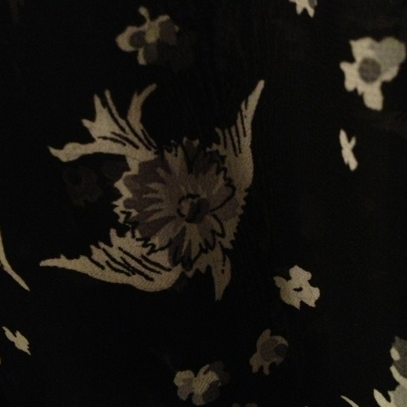 Quarter sleeve sheer Tunic - Picture 3 of 3