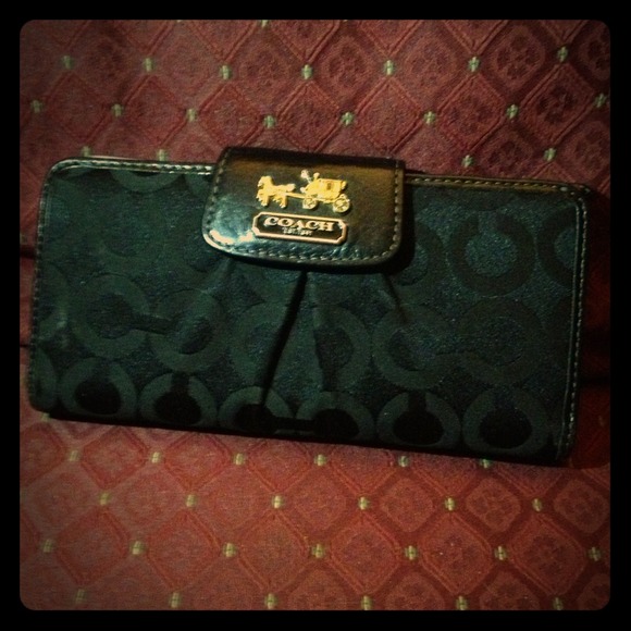 Coach style wallet