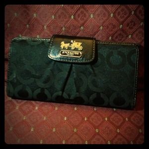 Coach style wallet