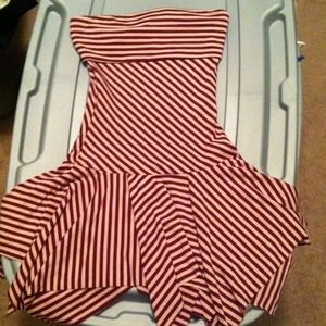 Guess maroon&pink striped strapless dress