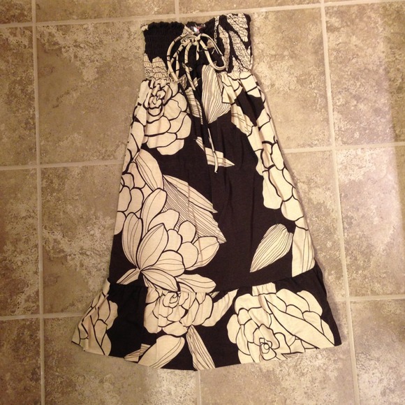 Sold.....Brown strapless dress