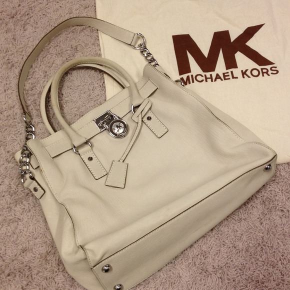 ♥️SOLD IN BUNDLE♥️$145 Michael Kors Large Hamilton