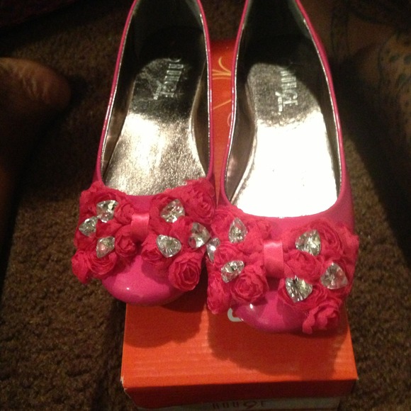 Fushia flats