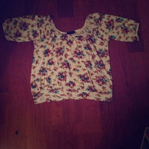 Agaci Floral top! Very girly!