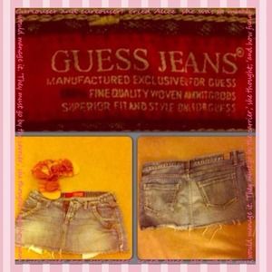 ⛔Traded⛔ GUESS mini skirt