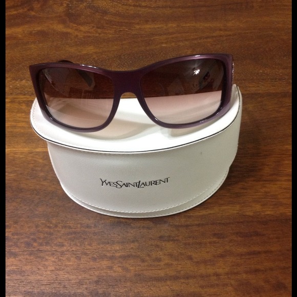 100% Auth Yves Saint Laurent Swarvoski Sunglasses