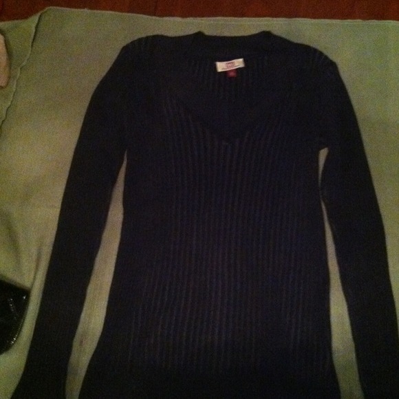 V neck lei xl