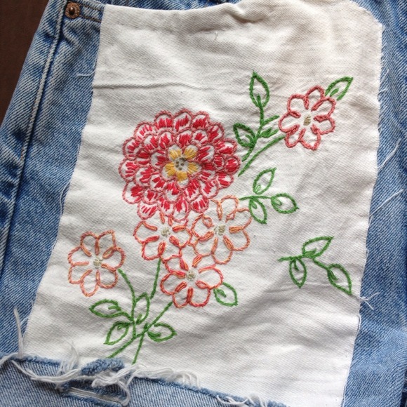 Elite//Vintage embroidery from linen.Levi shorts. - Picture 2 of 4