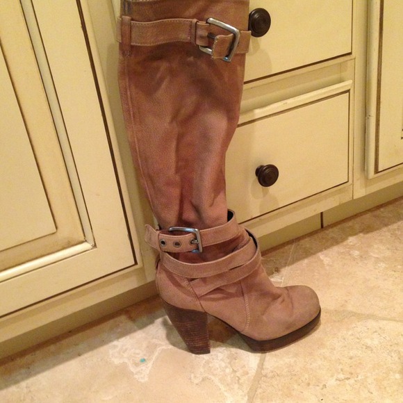 Sold. - Picture 2 of 4