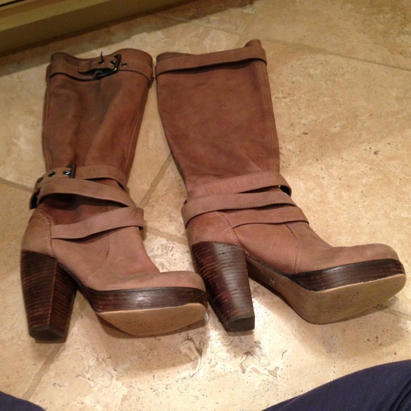 Sold. - Picture 4 of 4