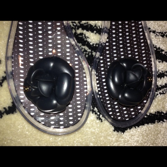 SOLD!!!!! AUTHENTIC Chanel camillion jelly flats - Picture 2 of 3