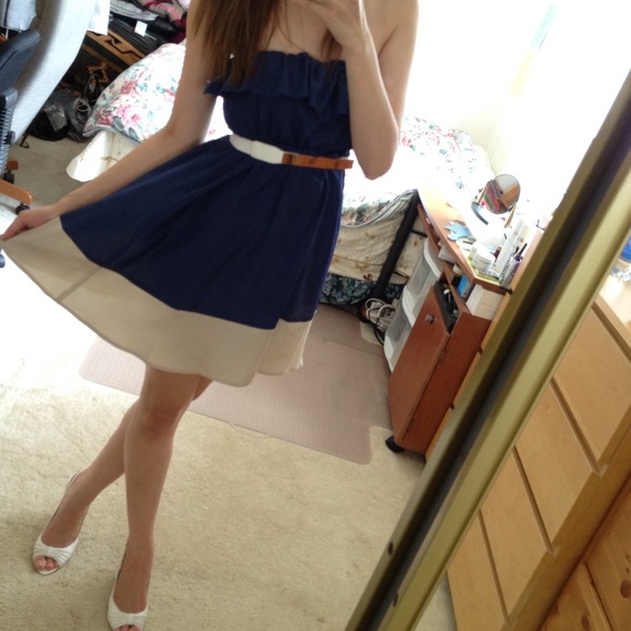 ❌Currently unavailable❌💙NWOT Colorblock Dress💙