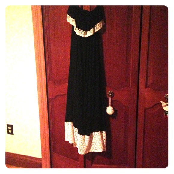 Black maxi dress with knit finishes