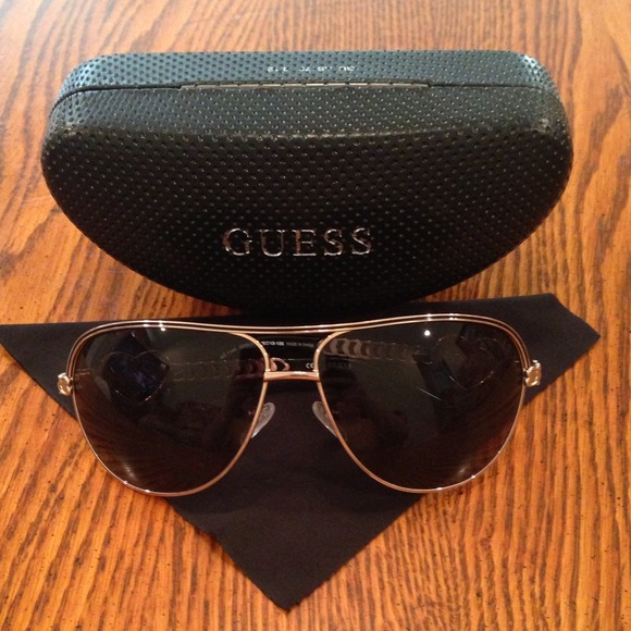 ON HOLD Guess Aviator Sunglasses