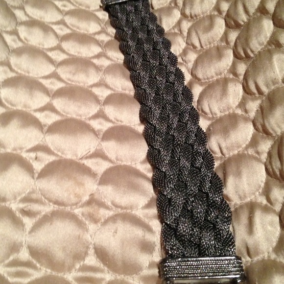 Gun metal silver magnet mesh bracelet
