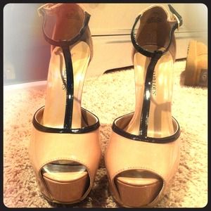 Sexy nude and black heels!!