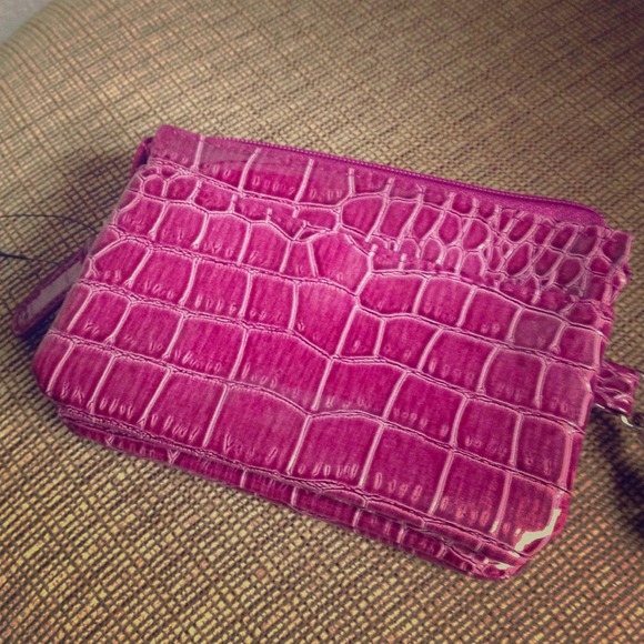 Magenta Wristlet - Picture 1 of 2