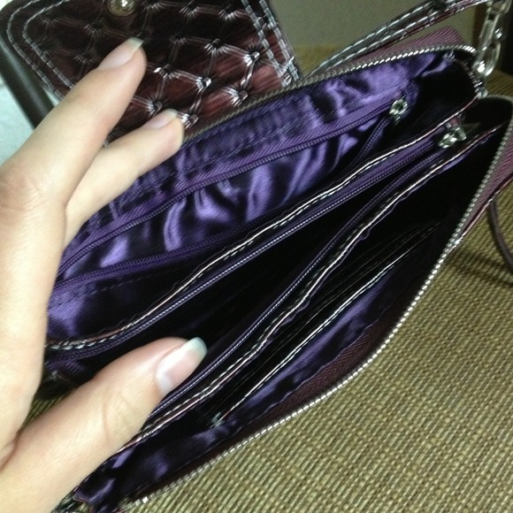 Burgundy Wristlet - Picture 2 of 2