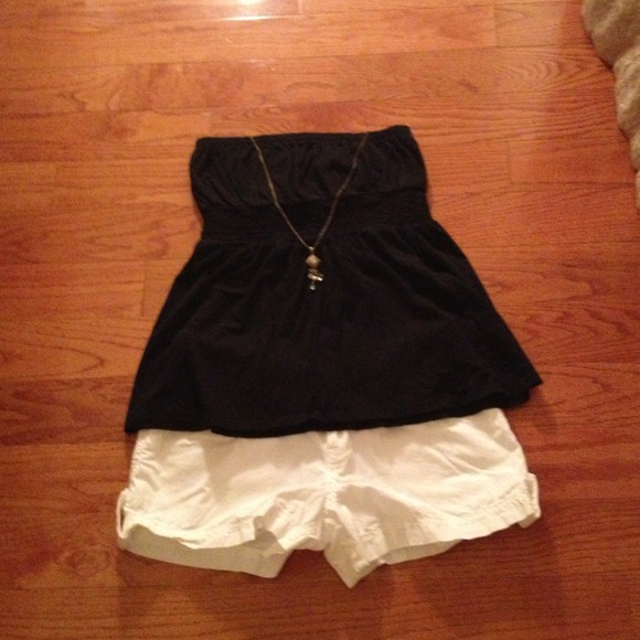 ❌SOLD❌BLACK STRAPLESS TOP