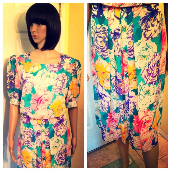 ⚠️SOLD⚠️Vintage Spring Flowers