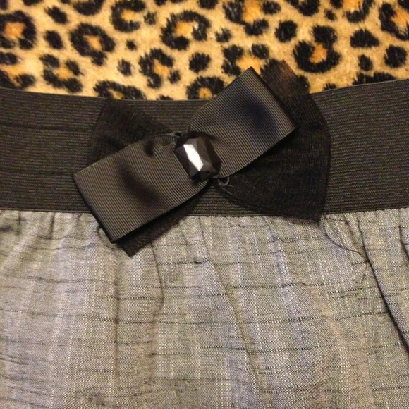 ⬇️REDUCED⬇️Gray skirt - Picture 3 of 3