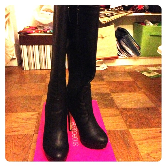 Sexy Knee High Black Leather Boots! $35