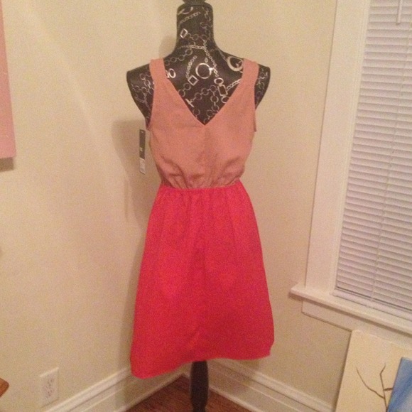 Vintage style dress - Never worn! - Picture 3 of 4