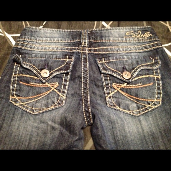 Sold Silver Capris - Picture 2 of 4