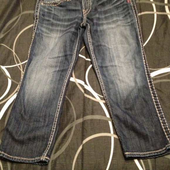 Sold Silver Capris - Picture 4 of 4