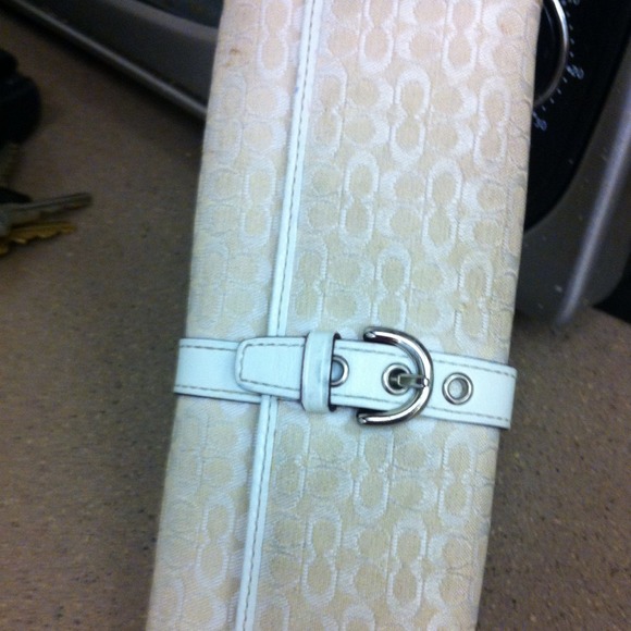 ***SOLD***Coach wrist purse