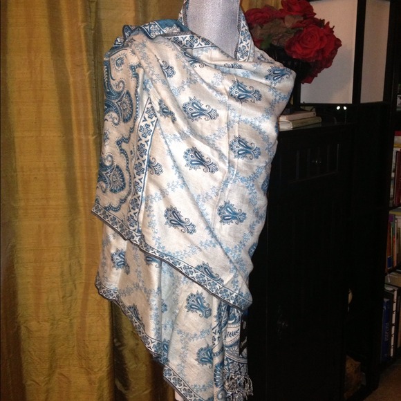 New reversible Shawl