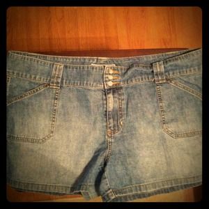 Nearly new Old Navy denim shorts!!!