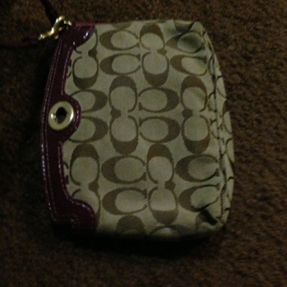 Coach Wristlet I have the pursue on another post - Picture 2 of 3
