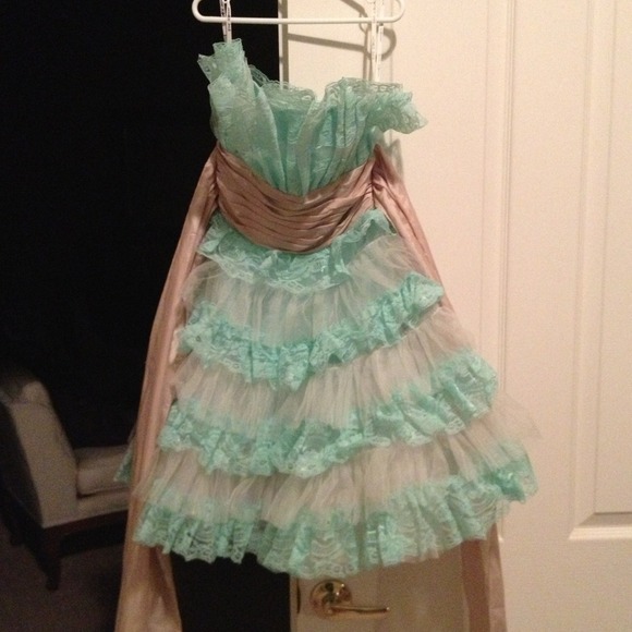 Betsey Johnson strapless Tea Party Evening dress!