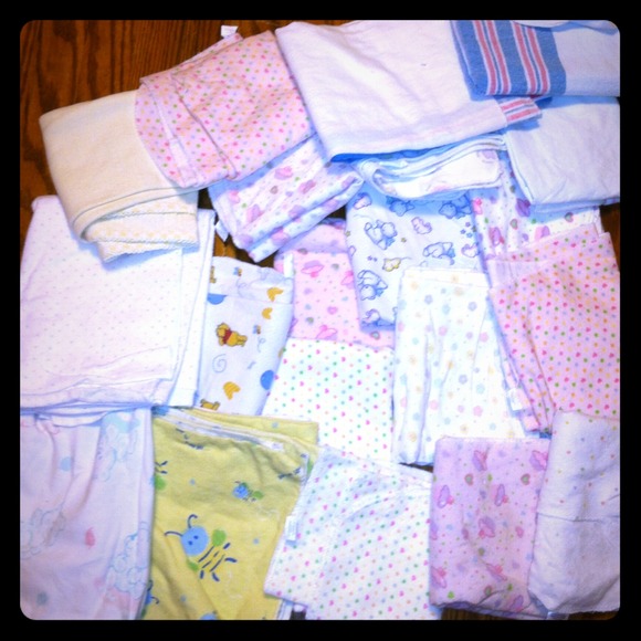 🚫ON HOLD TRADING🚫Baby girl receiving blankets