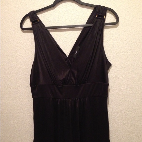 Black sleeveless top
