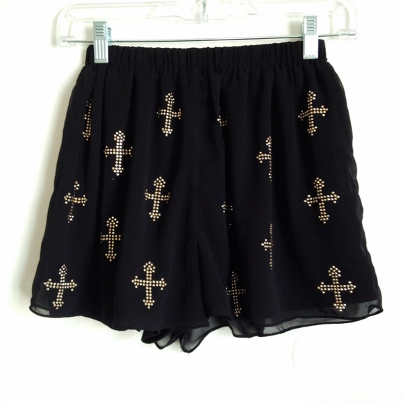 📍SOLD📍 Black Cross shorts